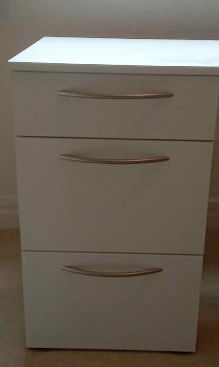 Photo of free Dressing Table (Causeway Head S17) #2