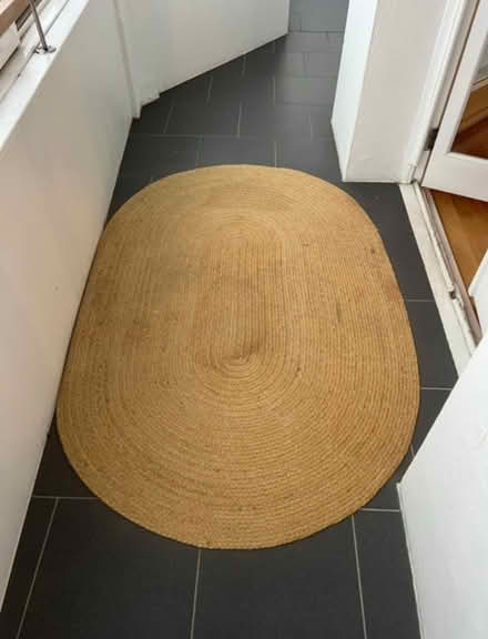 Photo of free Jute oval rug (Hove) #1