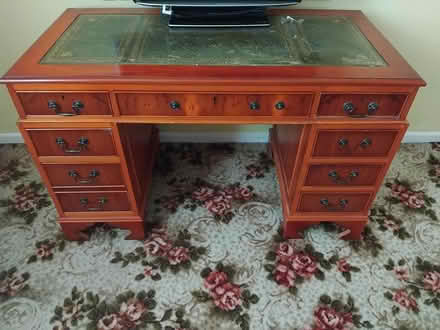 Photo of free writing desk (Wythenshawe M22) #1