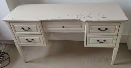 Photo of free Desk/vanity (Shepherds Bush W12) #1