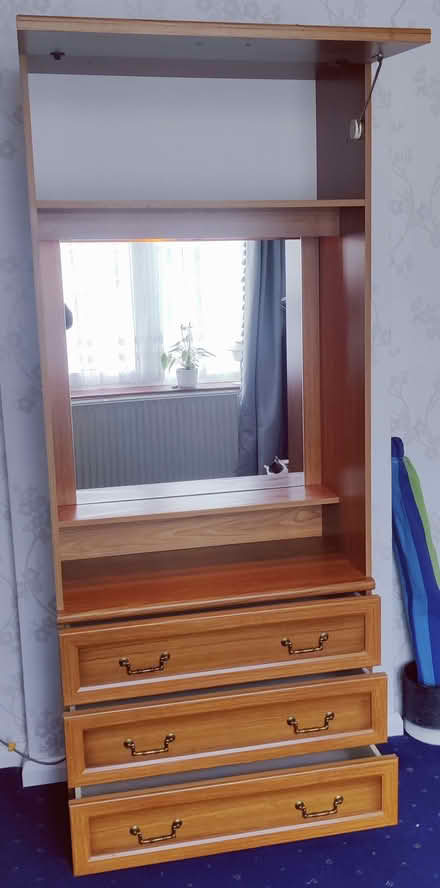 Photo of free Bedroom furniture (Croxley Green WD3) #2