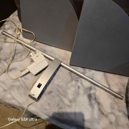 Photo of free Picture light (Greenwich Peninsula SE10) #1