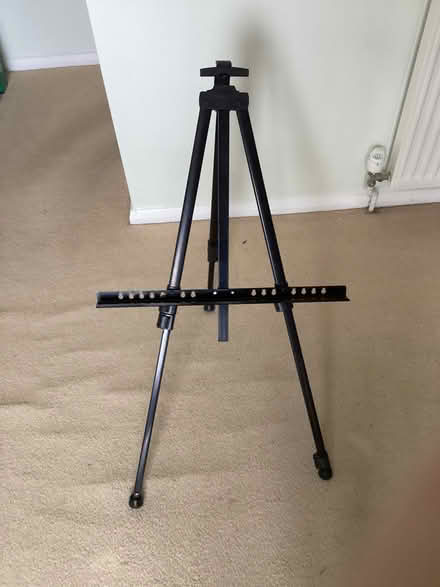 Photo of free Travel easel.folds to approx 22 inches in carry bag (Paddock Wood TN12) #1