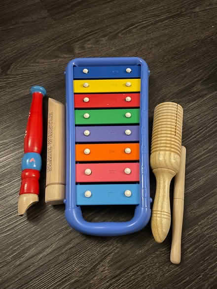 Photo of free Toy and book bundle (Thringstone LE67) #1