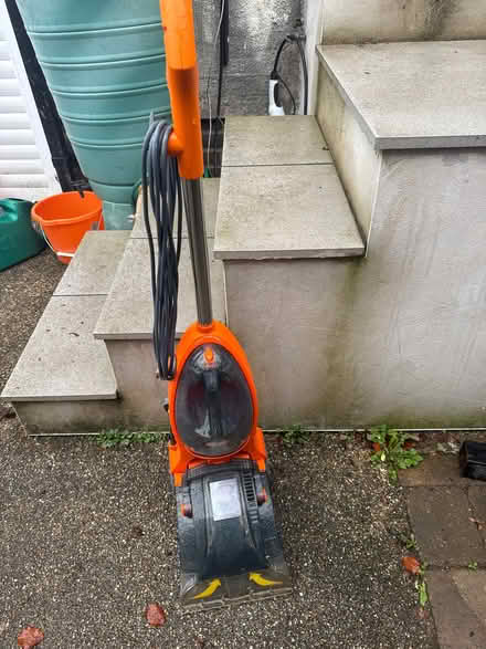 Photo of free Vax carpet shampooer (Parkhead S11) #1