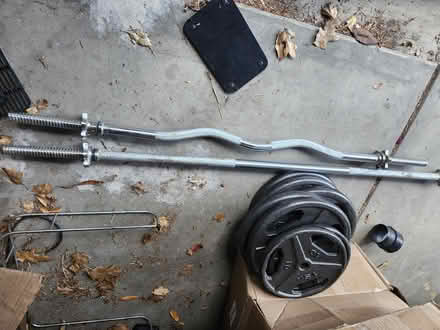 Photo of free Weights (near Occidental X Furlong) #1