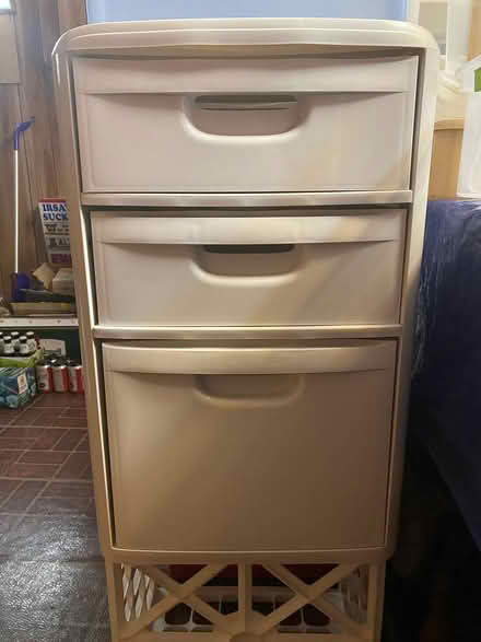 Photo of free Plastic cabinet (East side of Columbia) #1