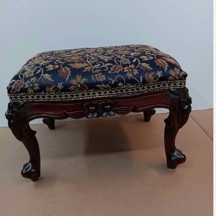 Photo of Small Victorian foot stool (Fords, NJ) #1