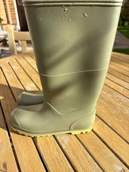Photo of free Pair green wellies size 3 (35) (Boxmoor, Hemel Hempstead) #2