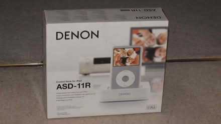 Photo of free a unit to link ipods to hifi/AV amplifiers (Gravel Hill SL9) #1