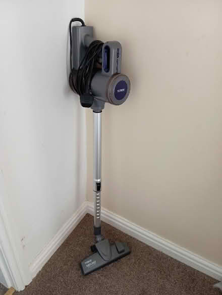 Photo of free Vacuum Cleaner (Rhydwyn LL65) #1