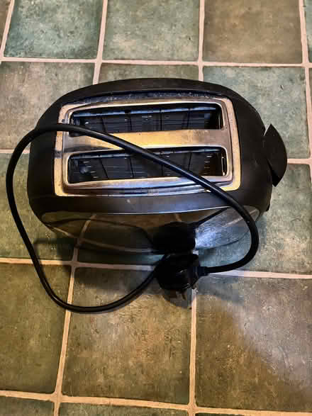 Photo of free Toaster (Slad GL6) #1