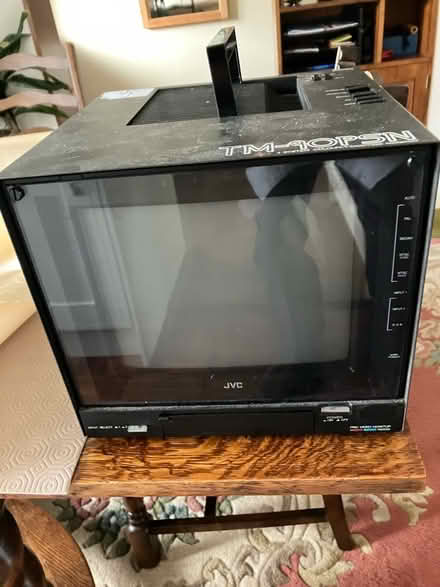 Photo of free Monitor (Ottershaw KT16) #1