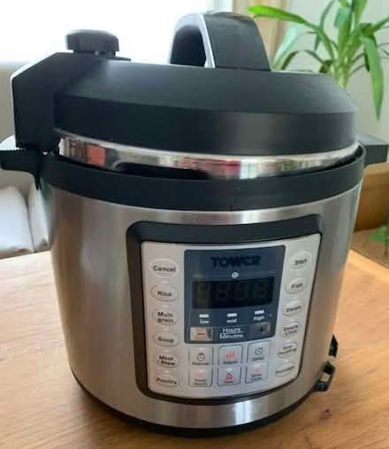 Photo of free 4 litre slow cooker (Swannington LE67) #1