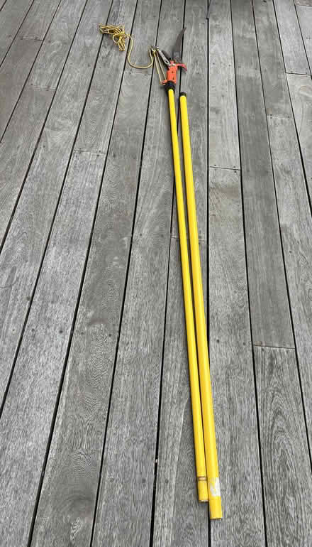 Photo of free tree saw with pole (Midtown Palo Alto) #2