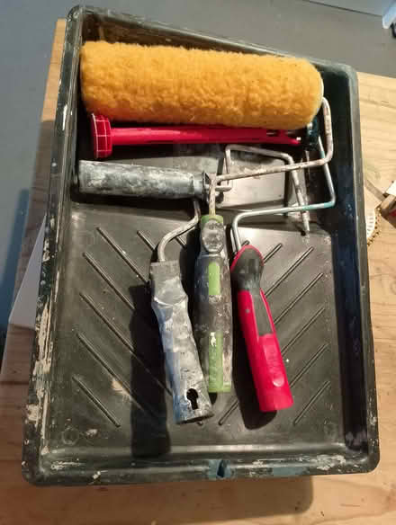 Photo of free Paint tray and assorted rollers (Barton OX3) #1