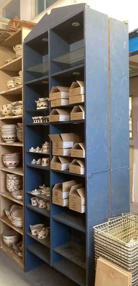Photo of free KNIGHTON: Display cases (repost) with low voltage lighting (Knighton LD7) #2