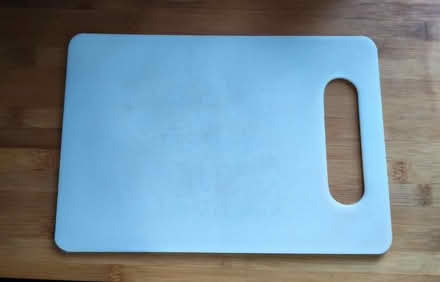 Photo of free Plastic chopping board (Lower Sydenham) #1