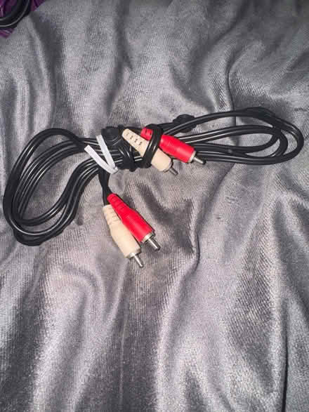 Photo of free Various electronic cables (Stuyvesant Heights) #3