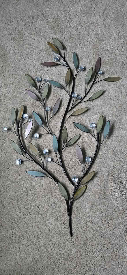 Photo of free Leaf wall ornament (BH24 Ringwood) #1