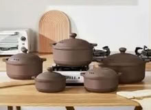 Photo of Earthenware Cooking Pot (Stanley Park Kitchener) #1