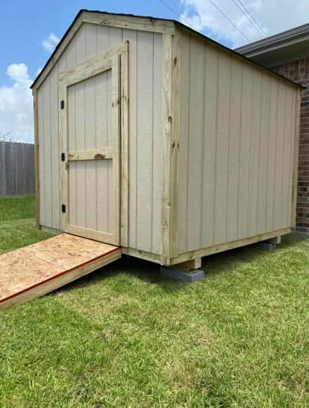 Photo of free storage shed Good condition (Topeka) #1