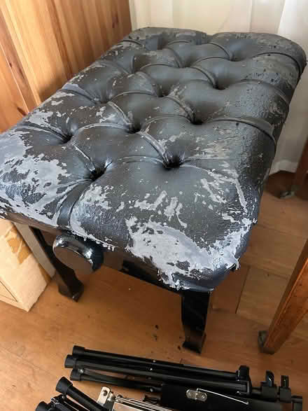 Photo of free Vintage piano stool (CB24) #1