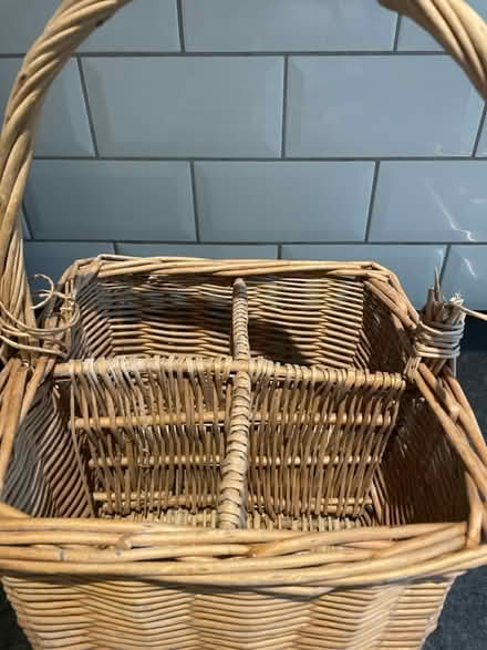 Photo of free Wicker Basket (broken) (South Tottenham, N15) #4