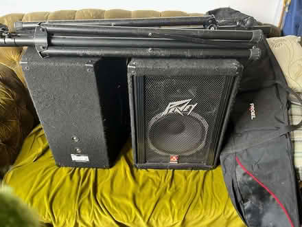 Photo of free Two Peavy speakers and heavyweight tripod stands (Moorlands LA1) #4