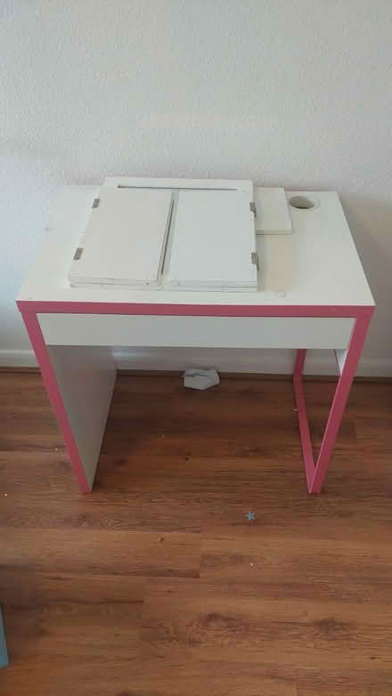 Photo of free Child's Dressing Table (ME1) #1