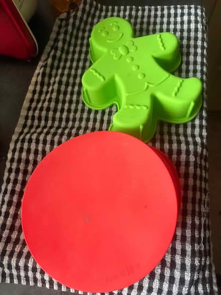 Photo of free Silicon bake trays (Rubery B45) #2