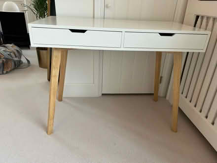 Photo of free Homfa modern style white desk with drawers (Wimbledon Village SW19) #1