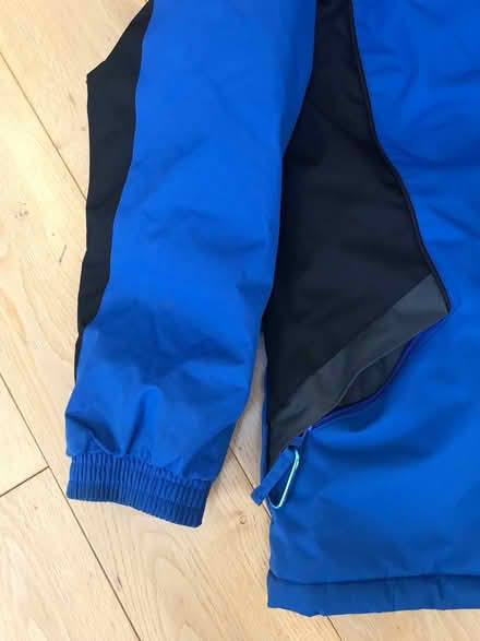 Photo of free Mountain Warehouse child's outdoor jacket (Wootton OX13) #4