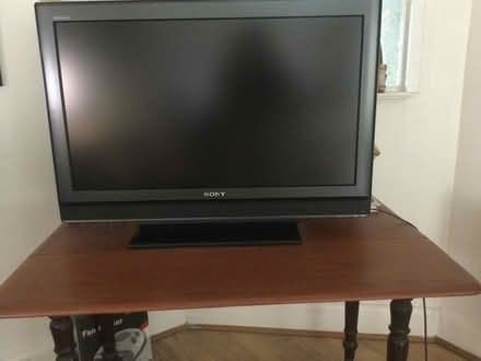 Photo of free TV (Kinson BH10) #1