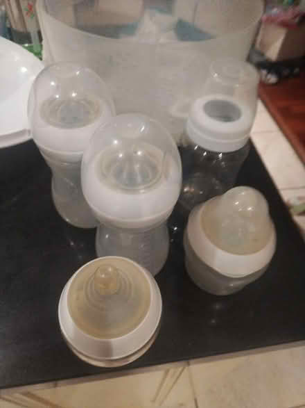 Photo of free Tommy Tipper bottle steriliser & various bottle (Woodford IG8) #4