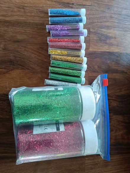 Photo of free Various colours of glitter (Woodlesford LS26) #1