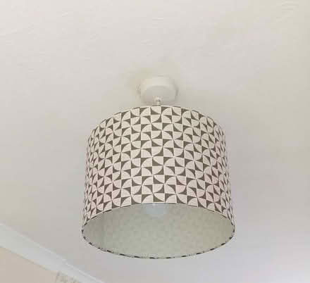 Photo of free HABITAT LAMPSHADE 30 x 20 cm OLIVE GREEN / BEIGE (Anchorsholme FY5) #1
