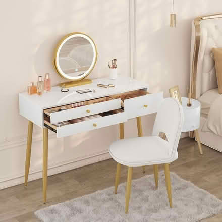 Photo of free Dressing table (Alldis street SK2) #2