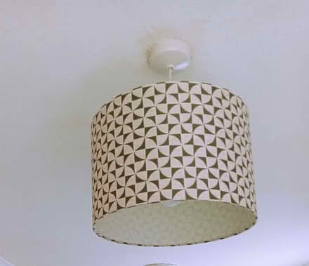 Photo of free HABITAT LAMPSHADE 30 x 20 cm OLIVE GREEN / BEIGE (Anchorsholme FY5) #4