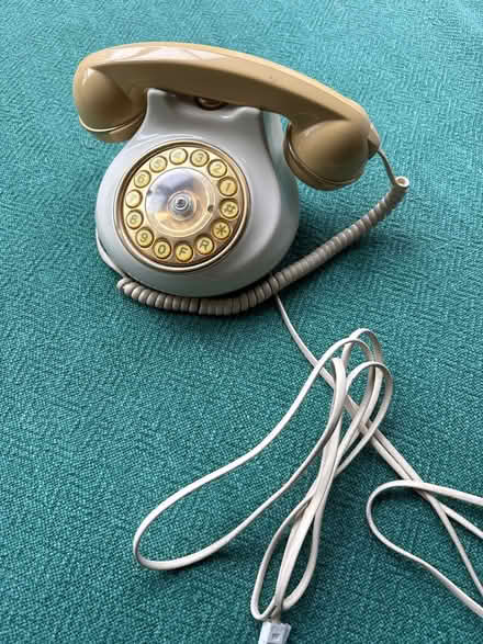 Photo of free 1950‘s phone (St. Paul‘s Square, York) #1