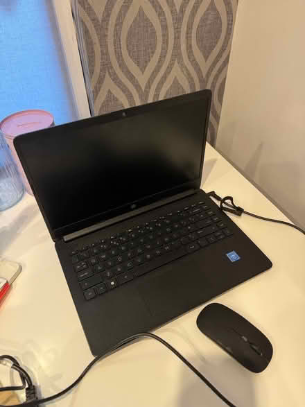Photo of free Hp laptop, mouse and charger (Ealing Broadway W7) #4