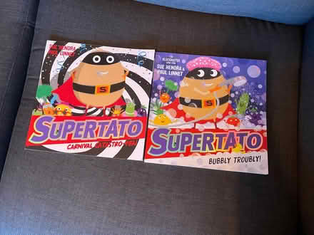 Photo of free Toy and book bundle (Thringstone LE67) #4