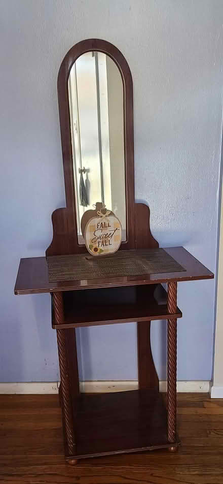 Photo of free table and chairs (chapman and harbor) #3