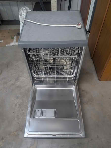 Photo of free Hotpoint dishwasher not working (HR7) #2
