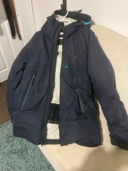 Photo of free Men’s coat XL (DE21) #2