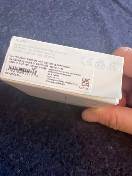 Photo of free EarPods with Lightning Connector (Southsea PO4) #3