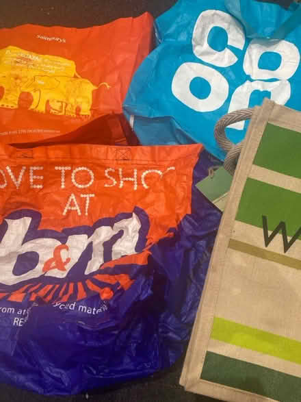 Photo of free shopping bags (Edgware) #1