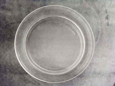 Photo of free 29.5cm Microwave Oven Glass Turntable Plate And Turntable Ri (Gidlow WN6) #1
