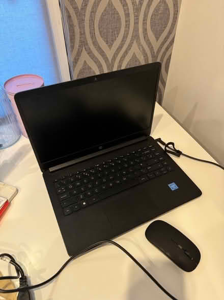 Photo of free Hp laptop, mouse and charger (Ealing Broadway W7) #3