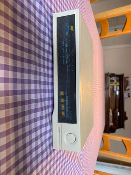 Photo of free VGA splitter - 1:4 (Milburn CA10) #1